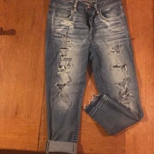 American Eagle Cropped Distressed Jeans